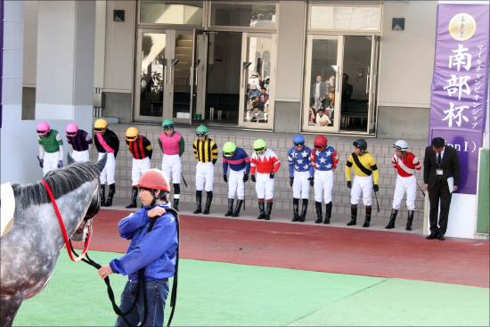 武豊 路チュー相手 小浦愛の 舞台 開始で 売名 の声 タイミングよすぎも それはない 事情 Gj