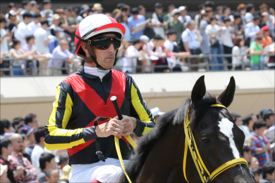 JRA秋は「超一流」外国人騎手だらけ!? C.デムーロ、R.ムーア、H.ボウマン......日本人騎手「悪夢」の黒船ラッシュ再びの画像3