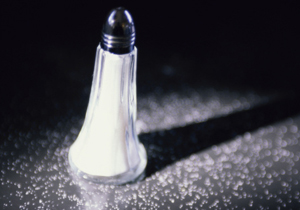 過度な減塩は危険＆体に害！「塩は高血圧の原因」はウソ？精製塩はダメ、良い塩とは？の画像1