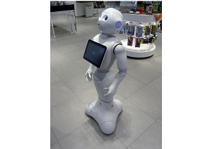 ソフトバンク「108万円」Pepper、ロボット一家に一台狙う？同社の周到な戦略の画像1