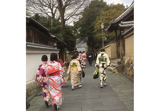 京都、観光客増え過ぎで「街並み一変＆良さ消失」の危機…交通混乱やトラブル多発もの画像3