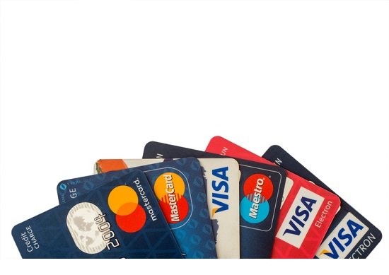 店舗やネット通販で見かけるクレジットカードのロゴ、客の無意識のうちに購入金額に影響？の画像1