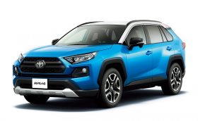中途半端になって“帰ってきた”トヨタ「RAV4」…車のモデルチェンジって、いったい何なんだ？　