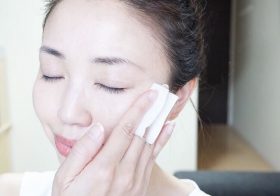 化粧水、素手orコットンの間違いだらけの使い方！効果をMAXにするためのコツ！