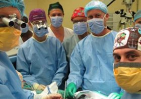 2015年の画期的治療法ベスト7！　脳への直接コミュニケーション、性器移植…！