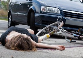 自転車保険の加入が義務化…小学生が高齢者をはね賠償金9500万円