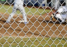 高校野球が投手を壊す　「投げすぎ問題」の解決策はあるか