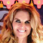 浮気&隠し子騒動のシュワルツェネッガー元嫁、傷心を癒すためあのセミナーへ