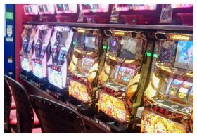 パチスロ「政治家に泣き入れ」で規制緩和実現か……ユニバーサル「公選関与疑惑」など政治と密接なパチンコ業界