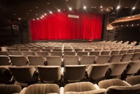 土屋アンナ降板の舞台、客入らず公演中止　今度はガッツ石松も急遽降板…