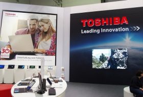 瀕死の日本PCブランド、世界から消滅の危機…東芝失墜で業界大再編最終章か