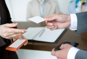 異業種交流会は気持ち悪すぎる？コネもできず理解不能…婚活に励む男、高次元すぎる勧誘