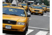 アップル、繁栄終焉の兆候…アマゾン、ネット通販企業の枠出て「アップル超え」目前