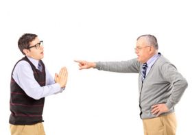 あの企業、離職率が高い元凶はバカ上司！人前で延々と「公開説教」の目的は洗脳のため！