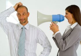 すぐにパワハラ受けたと騒ぐ部下、気づかずパワハラ三昧の上司…違法の境目はこれだ！