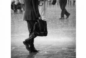 なぜ40代男は嫌われる＆生きづらいのか？若い女性に性的関心、真剣に人生を考え直すべき