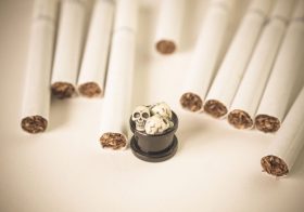 タバコ、箱の警告画像がグロすぎる！がんの患部、性機能障害…将来は箱の半分が警告表示？