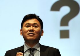 楽天、携帯電話参入は「終わりの始まり」か…無謀な6千億円投資＆一から基地局整備