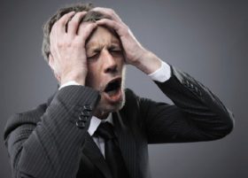 大企業社員の絶望的不幸…高待遇にしがみつき何十年も社内で蹂躙、中小企業転職で輝く例も