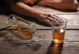 「俳優ヅラ」坂上忍、酒気帯びで収録＆取材途中退席…「演技見たことない」