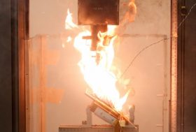 「爆発企業」サムスン、洗濯機も爆発続出で企業「分割」危機…韓国経済危機に直結も