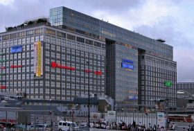 ただのショッピングモール化する有名百貨店…ユニクロ、100円ショップまで進出で「終わりの始まり」