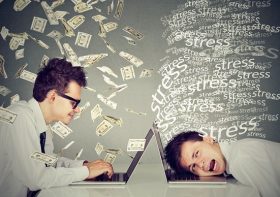 政府、正社員と非正規社員の差撤廃へ…同じ仕事なら給与やボーナス、福利厚生を同じに