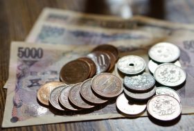 無理な「毎月○円貯金」厳守でかえって貯蓄貧乏に陥る人たち…無駄なローンやカード払い