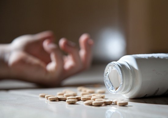 有名うつ病薬、服用で殺人や自殺多発…製薬会社の研究データ捏造蔓延を衝撃告発