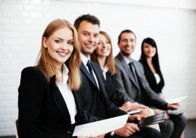 新卒採用の8割が外国人、日本語能力問わない企業も…外国人採用が日本人を脅かす？