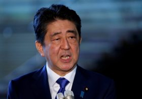 安倍首相、北朝鮮の脅威増長のなか衆院選強行の「暴挙」の事情