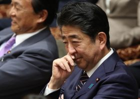 安倍政権の賃上げ圧力は、大量失業を招く