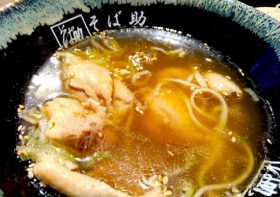 超絶ブームの「そば助」、ガラガラの店が驚きの手法で「行列店」に？