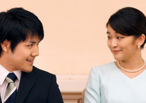 中学聖日記 の妖艶演技で話題の吉田羊 ブレイクの裏に 封印された過去