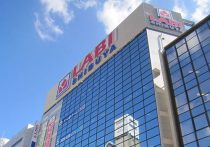 スーツ需要蒸発 支出額4割減 イオンが約1万円スーツ販売
