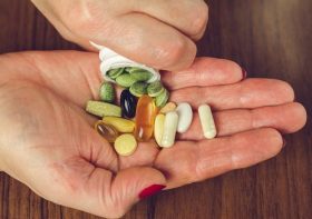 グルコサミン関連サプリ、「効果なし」との論文発表…業界で届出撤回相次ぐ