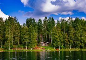 老後の不安が「ない」フィンランド、人々がバカ高い税金に不満がない理由…病院も大学も無料