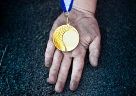 あの「爽やか」リオ五輪メダリスト、クラブ夜遊びの目撃談…妻の出産直後に