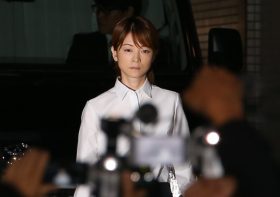 吉澤ひとみ、飲酒ひき逃げ事件後も飲酒継続…裁判では「一生忘れず過ごす」と発言