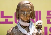 「少女像」展示、あいちトリエンナーレで中止決定…「日本の“成熟度”」問われたとの声も