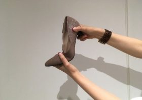 それでもハイヒールを履きたい女性たちに朗報…痛くない＆疲れない画期的商品が販売