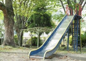 消費税の軽減税率→コンビニ・イートイン難民が大量に公園に流入？地域住民と摩擦も