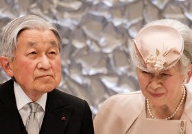 天皇が追求された、憲法を超えた「高次元での精神的統治」「象徴の積極的意義」