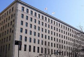 日本生命、「まさか」の買収で背負った火種と荷物　首位奪還以外に恩恵なしか