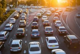 何が軽自動車を歪めるのか？理不尽な規制と“飴”が、海外で通用しない車を生み出す