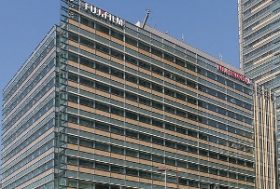 富士フイルム、そのエクセレントな転地経営　非連続事業を取り込み、絶大な相乗効果