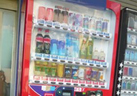 自販機の“奥深い”謎　立地特性により商品陳列違う？配送員の勘？新事実が続々発覚