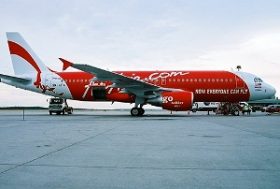 エアアジア再参入の真相　命運握る羽田進出を託された三木谷・楽天社長の“政治力”