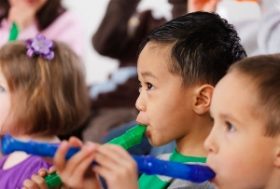 東京都、「子どもの声」を騒音規制の対象外へ　保育園等の近隣住民から訴訟相次ぐ