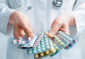 花粉症薬、危険で医師も飲まない？脳出血、不整脈、内臓機能抑制、感染症の恐れ